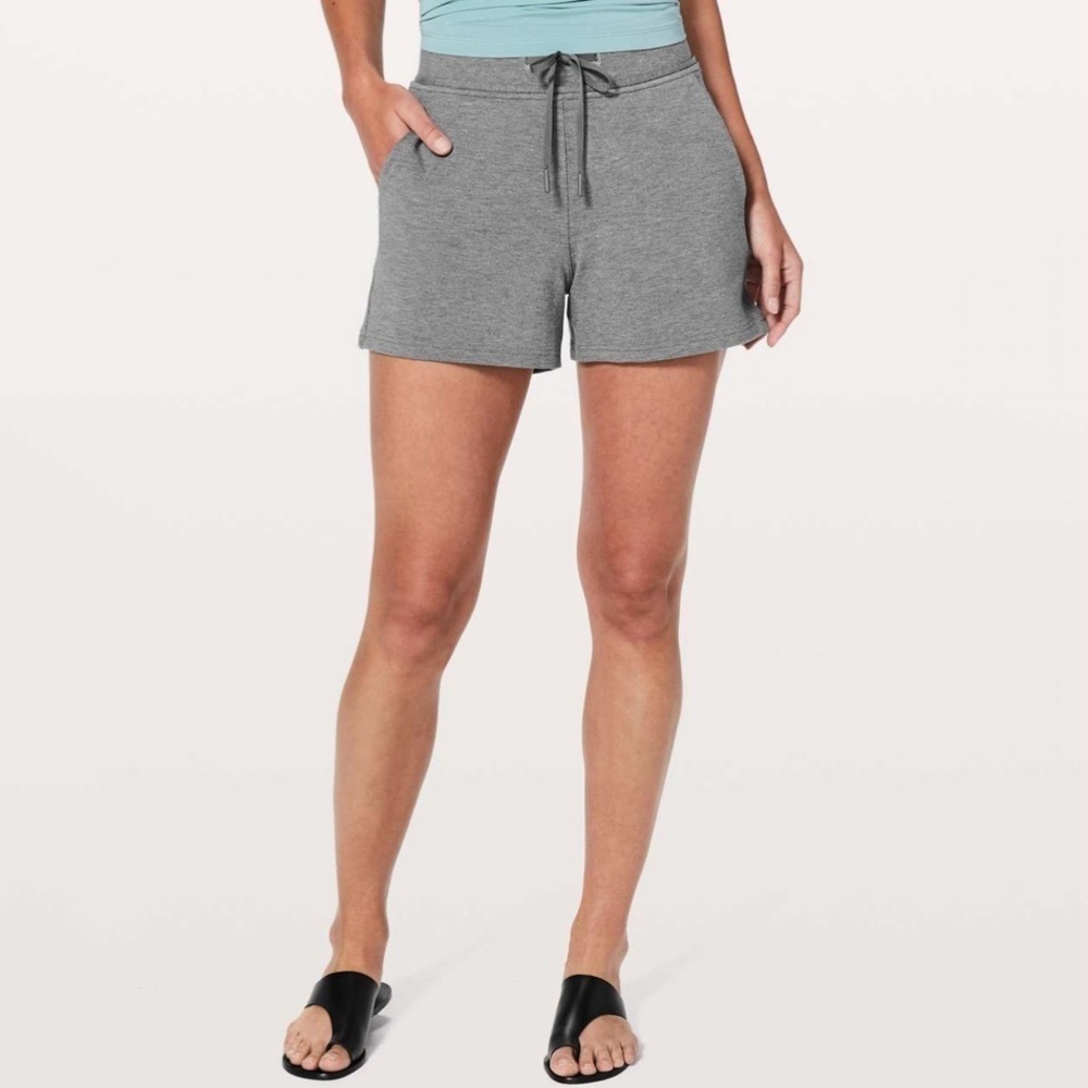 Lululemon Every Moment Short *3.5" in Heathered Mod Medium Grey / Slate